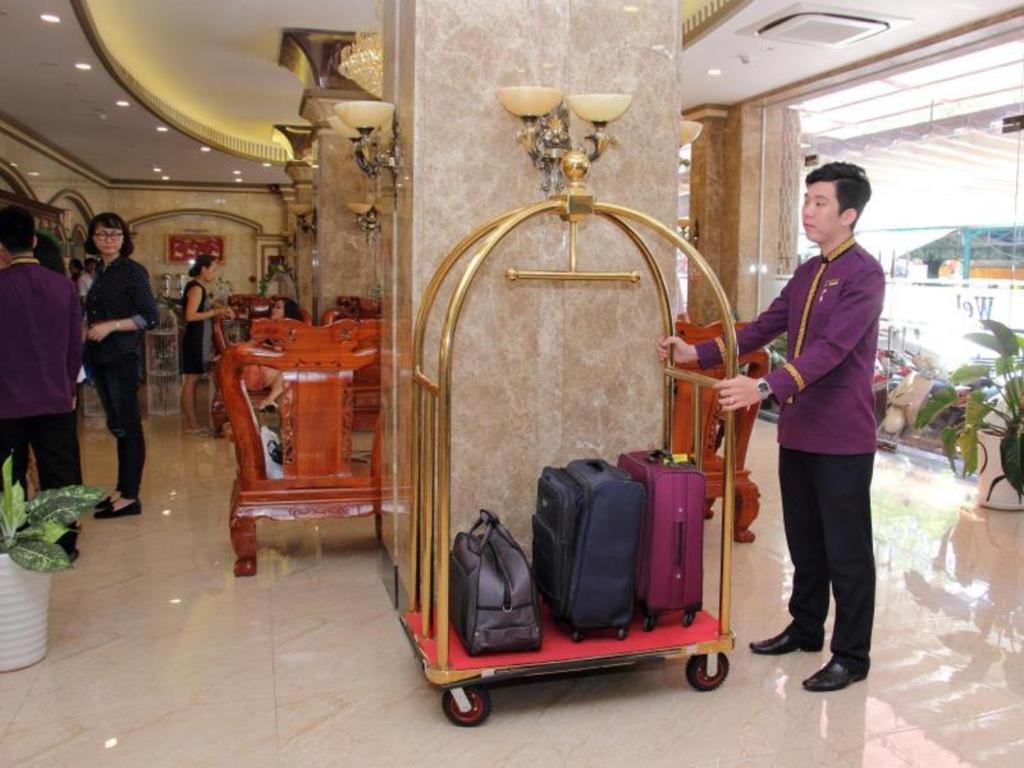 Tran Vinh Hotel Bac Lieu Esterno foto