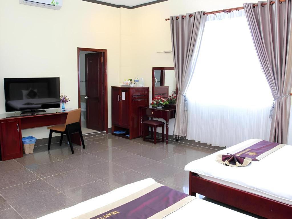 Tran Vinh Hotel Bac Lieu Esterno foto