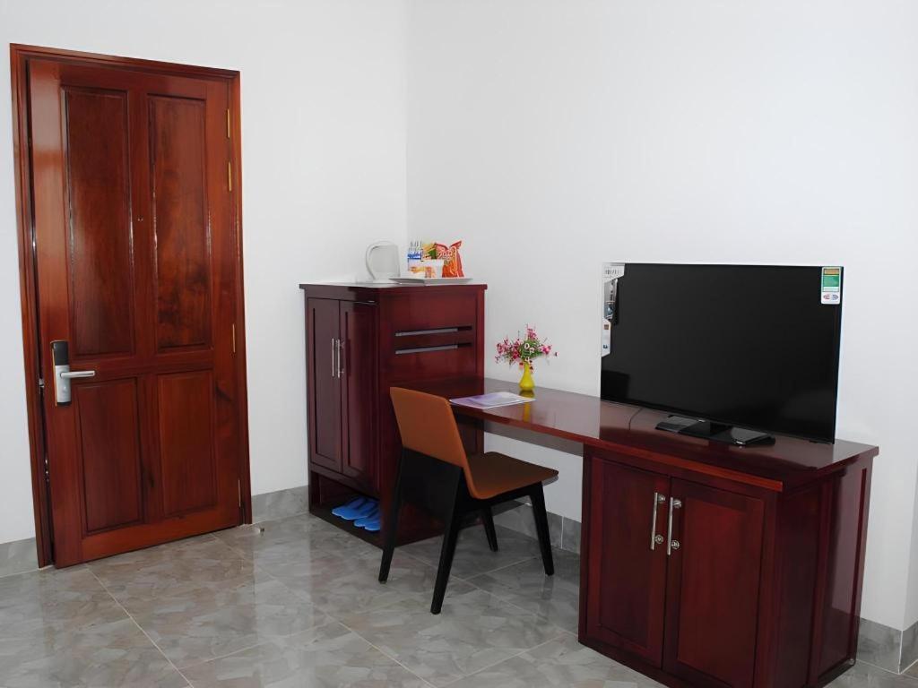Tran Vinh Hotel Bac Lieu Esterno foto